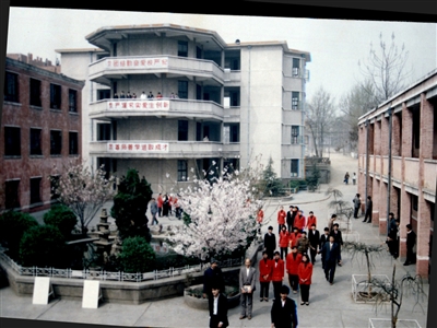 八角楼掠影
