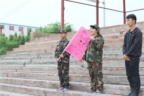 战狼队霸气测漏.jpg